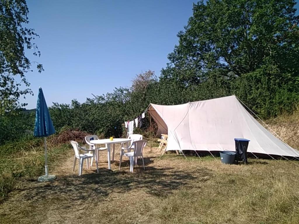 Camping La Foret Du Morvan Larochemillay Εξωτερικό φωτογραφία