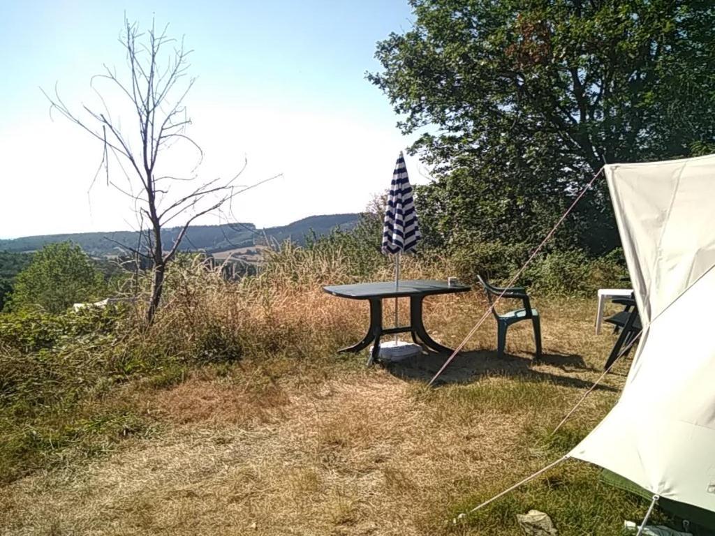 Camping La Foret Du Morvan Larochemillay Εξωτερικό φωτογραφία